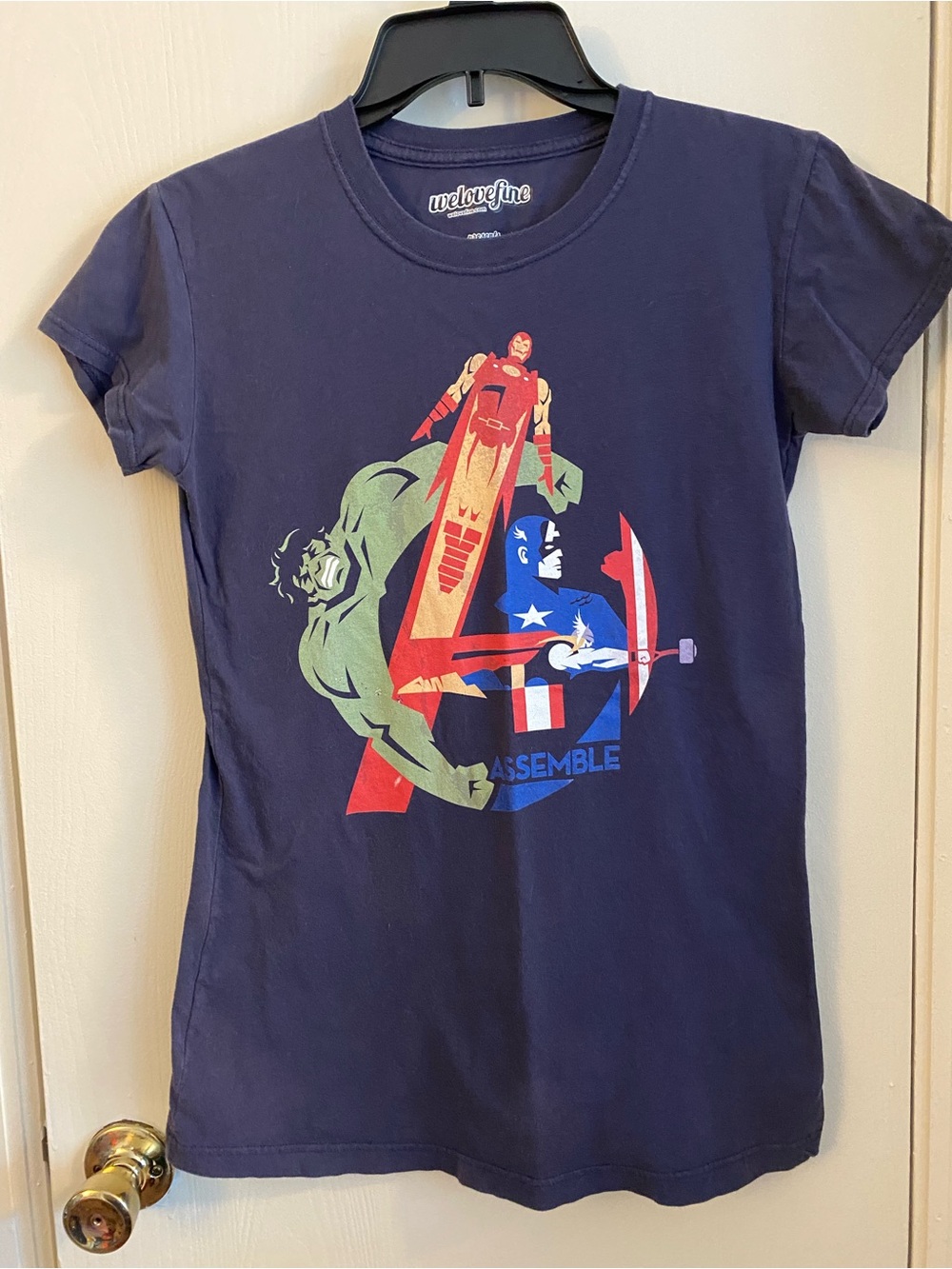 WeLoveFine Women’s Avengers T-Shirt (L)